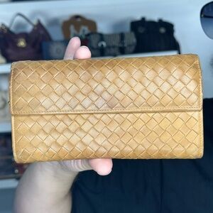 BOTTEGA VENETA CARAMEL FLAP WALLET